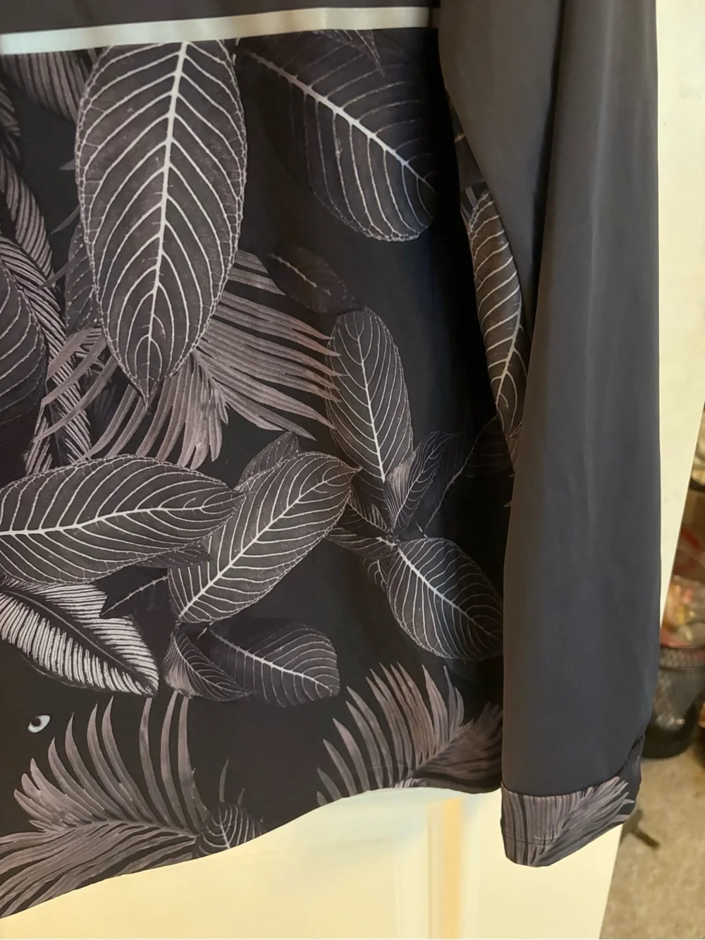 Greyson  Dark Gray Half-Zip Jacket with Wolf Eyes and Leaf Print NWT